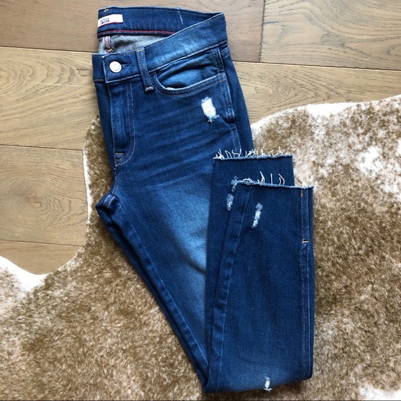 NWOT Tommy Hilfiger Distressed Denim Legging - Picture 6 of 8